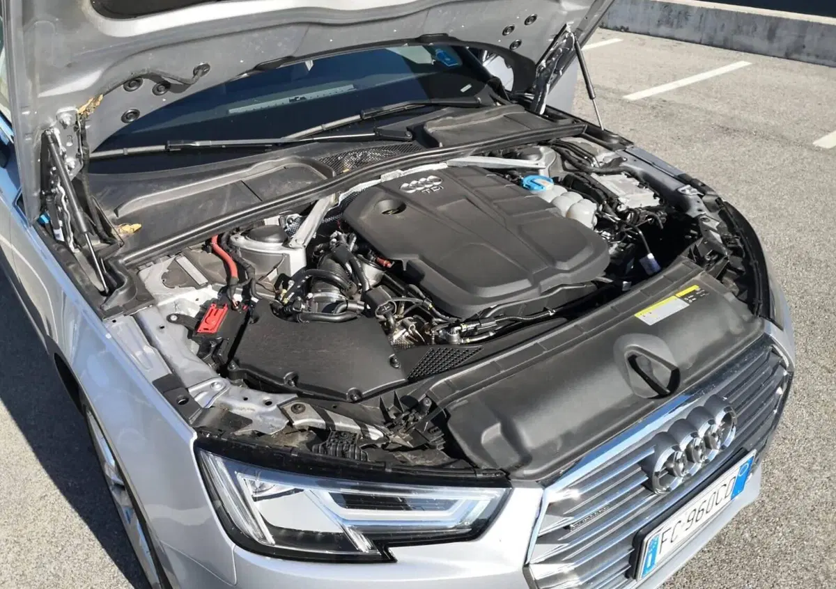 Audi A4 2.0 TDI 190 CV quattro S tronic Sport (12)
