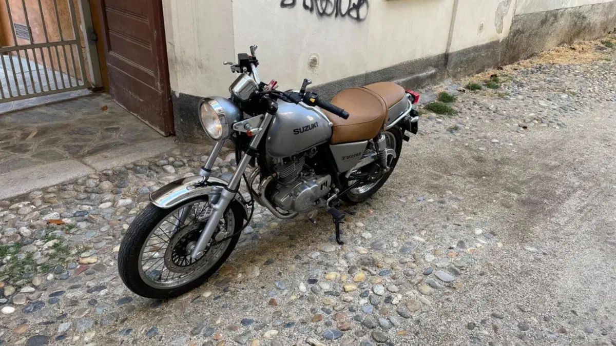 Suzuki TU 250 XX Super Classic (1996 - 00)  (2)