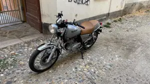 Suzuki TU 250 XX Super Classic (1996 - 00)  (2)
