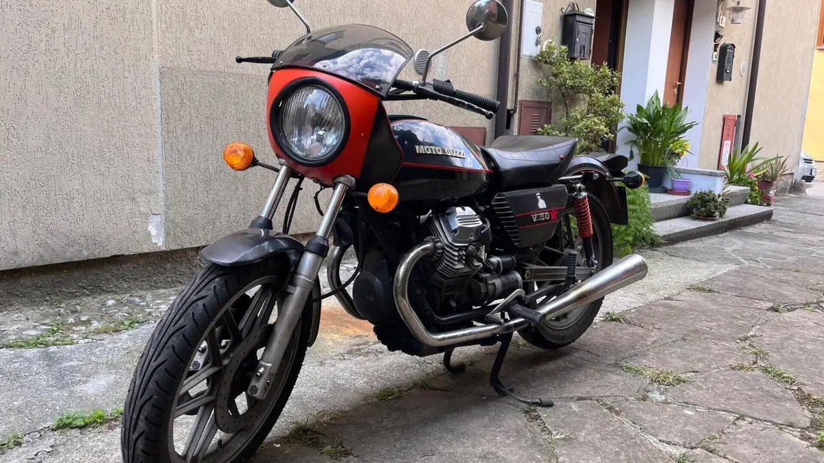 Moto Guzzi   (2)