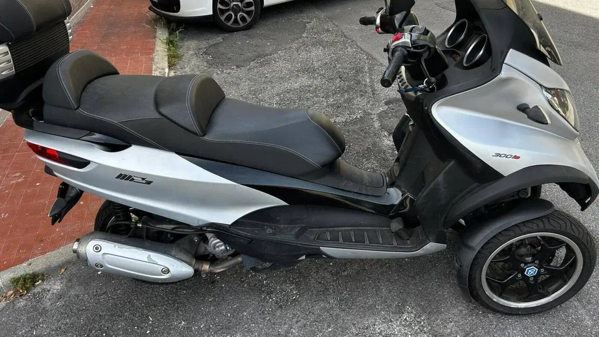 Piaggio Mp3 300 ie Sport LT ABS (2014 - 16)  (3)