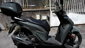 Honda SH 125i Sport (2022 - 23)  (2)