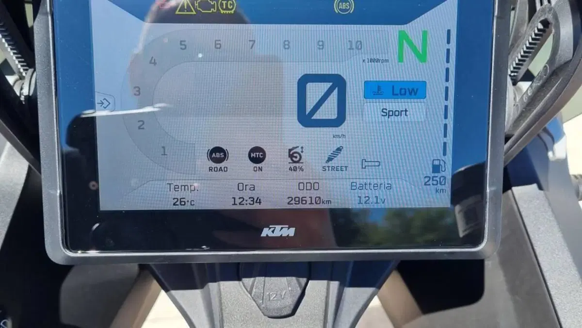KTM 1290 Super Adventure S (2021)  (2)
