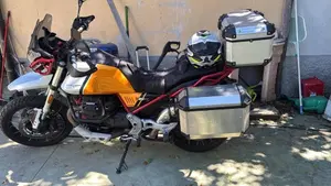 Moto Guzzi V85 TT (2021 - 23) 