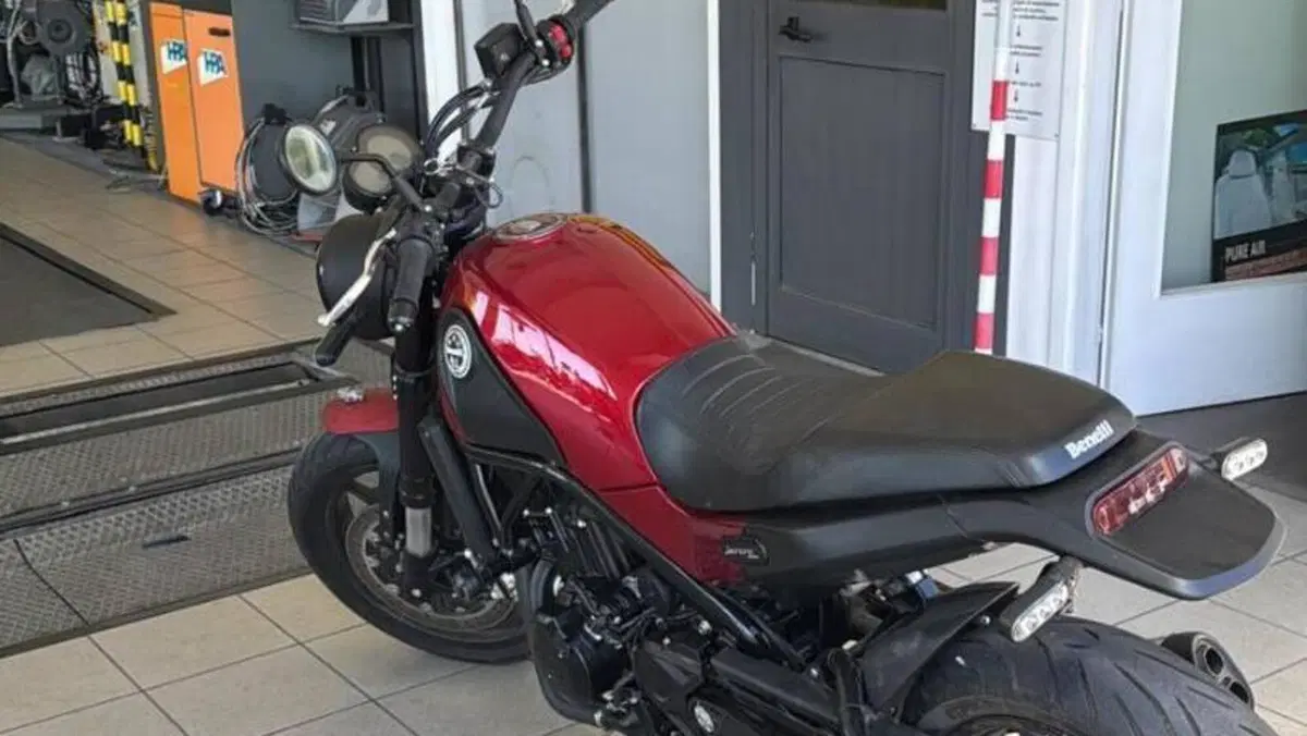 Benelli Leoncino 500 ABS (2017 - 20)  (4)