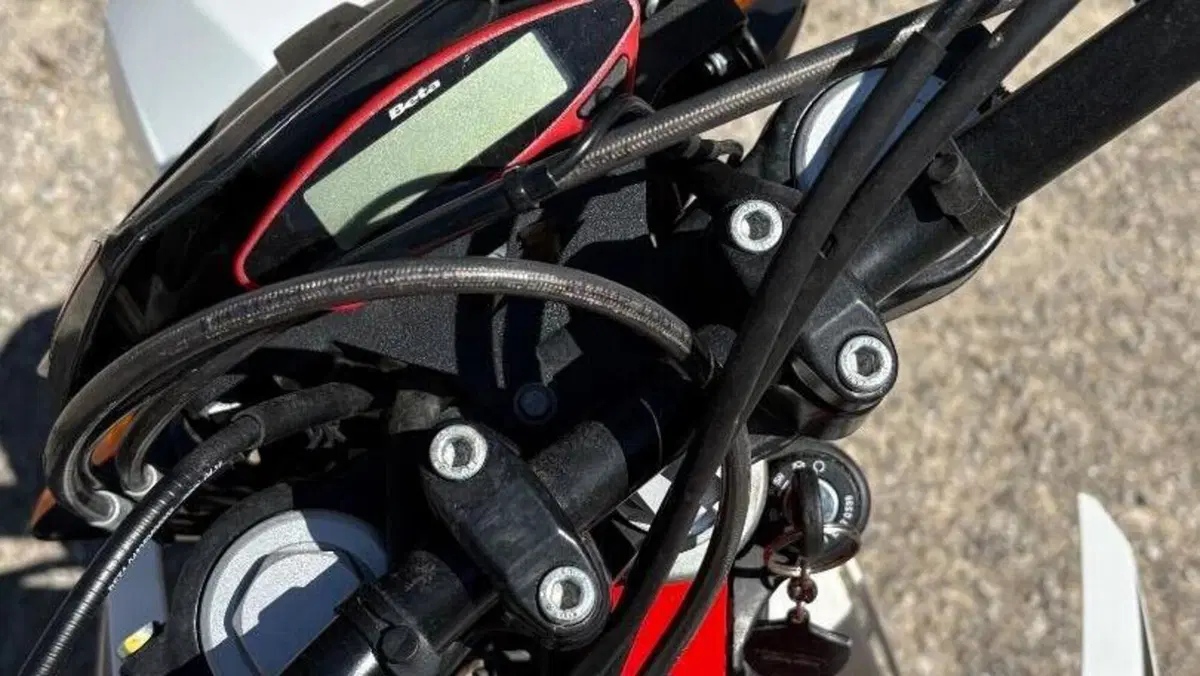 Betamotor RR 125 4T Motard LC (2021 - 23)  (9)