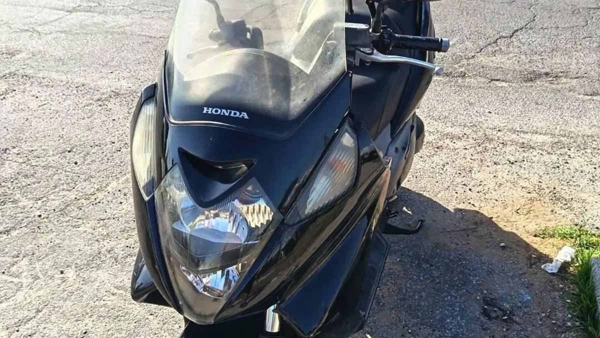 Honda Silver Wing 400 (2006 - 09)  (4)