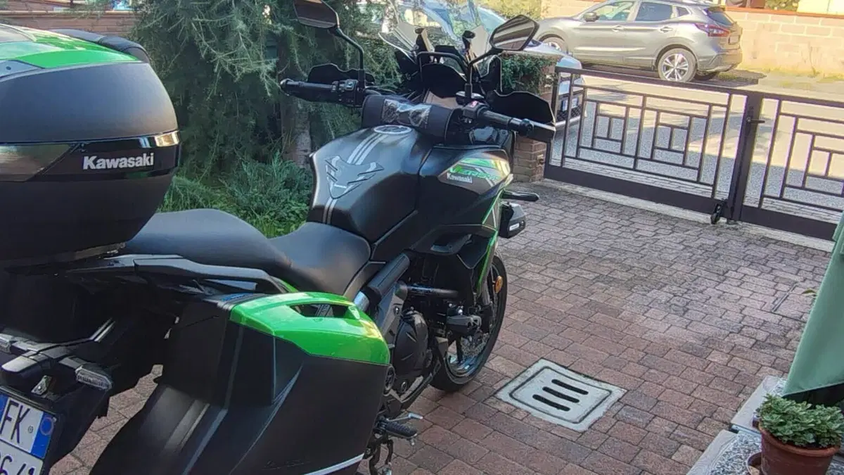 Kawasaki Versys 650 Grand Tourer (2022 - 24)  (2)
