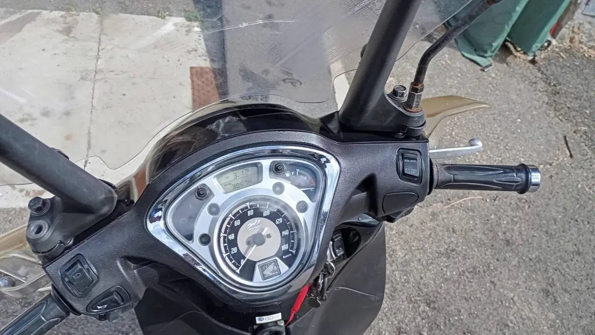 Honda SH 125 Mode (2013 -16)  (11)