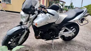 Suzuki GSR 600 (2006 - 11)  (3)