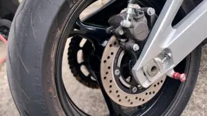Suzuki GSR 600 (2006 - 11)  (8)