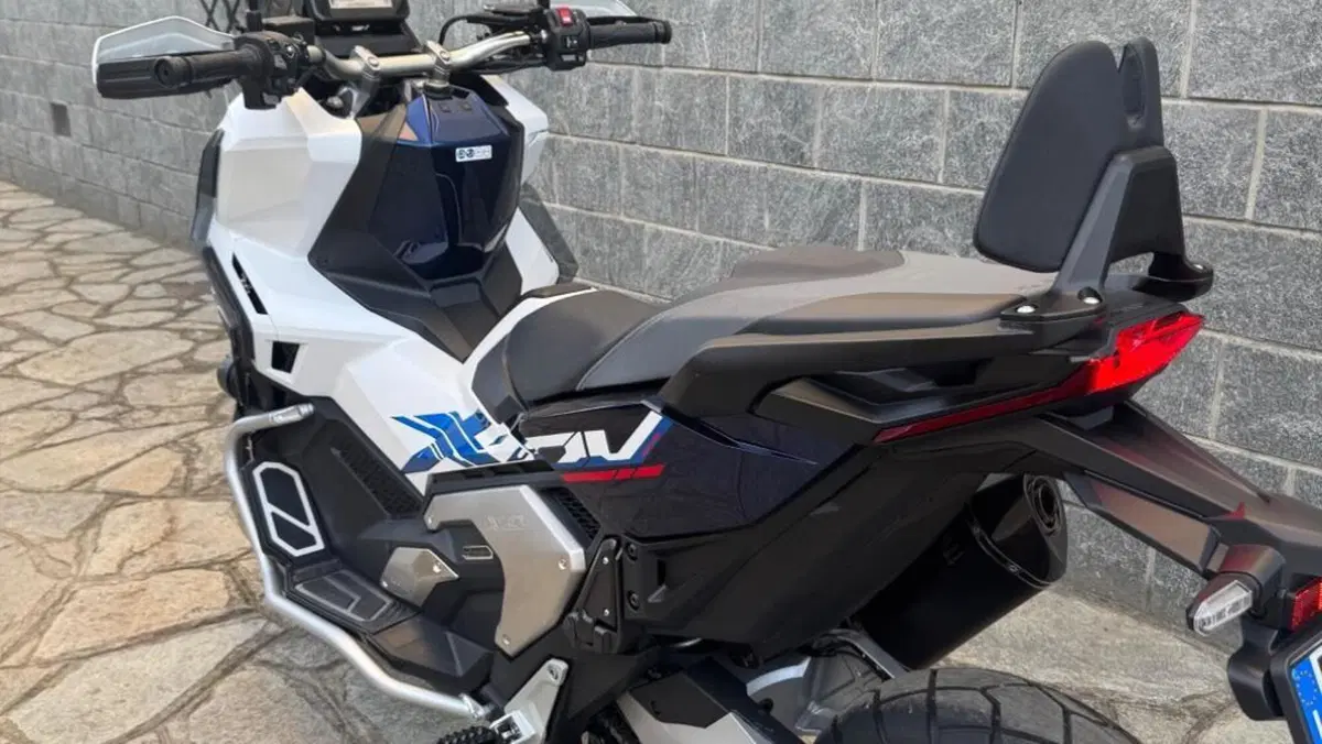 Honda X-ADV 750 Special Edition (2026)  (7)