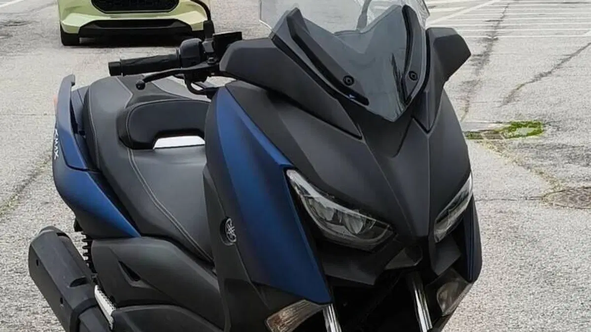 Yamaha X-Max 300 ABS (2017 - 20)  (2)