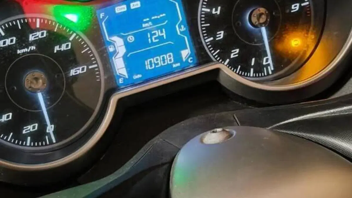 Yamaha X-Max 300 ABS (2017 - 20)  (3)