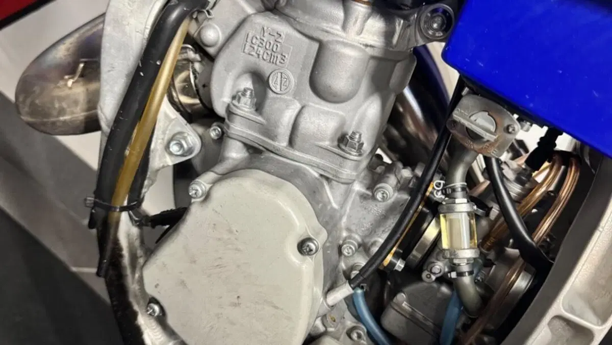Yamaha YZ 125 (2021)  (8)