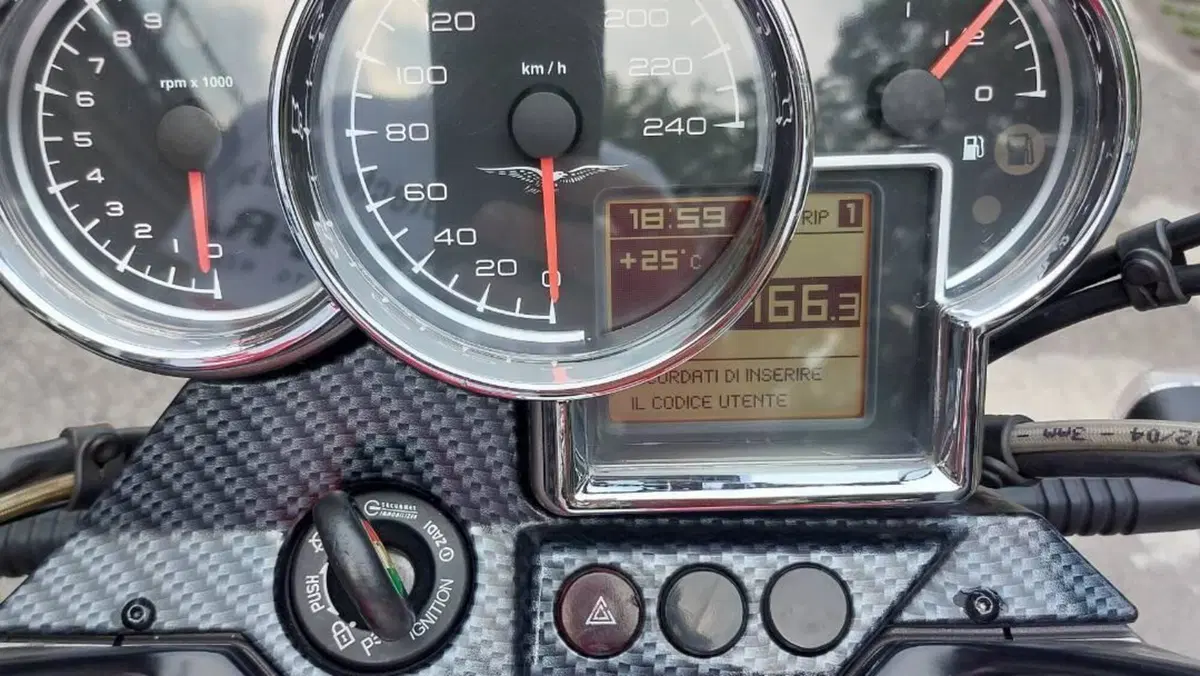 Moto Guzzi Breva V 1100 i.e.  (3)