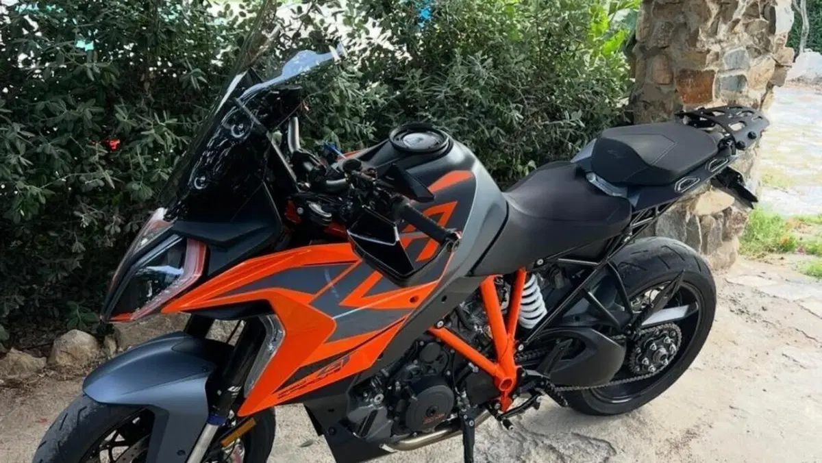 KTM 1290 Super Duke GT (2022 - 25)  (3)