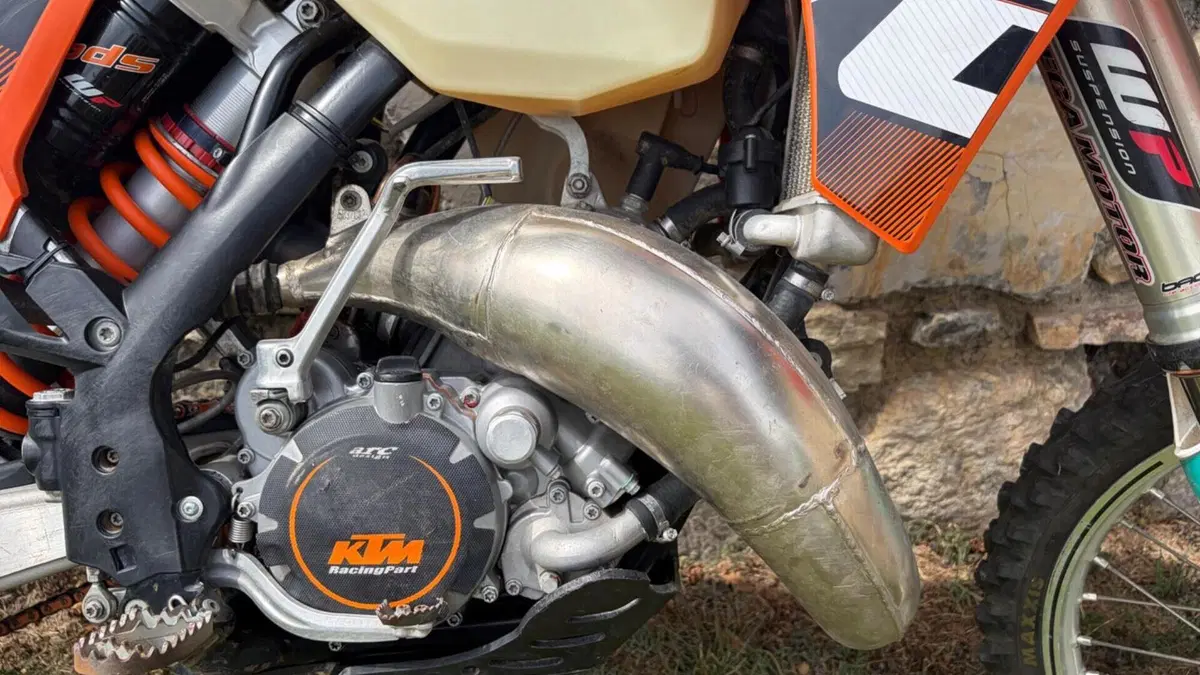 KTM 125 EXC (2012)  (4)