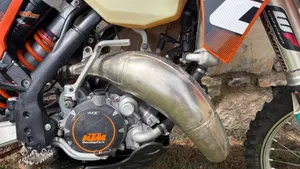 KTM 125 EXC (2012)  (4)
