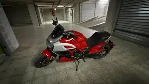 Ducati Diavel 1200 (2010 - 13)  (6)