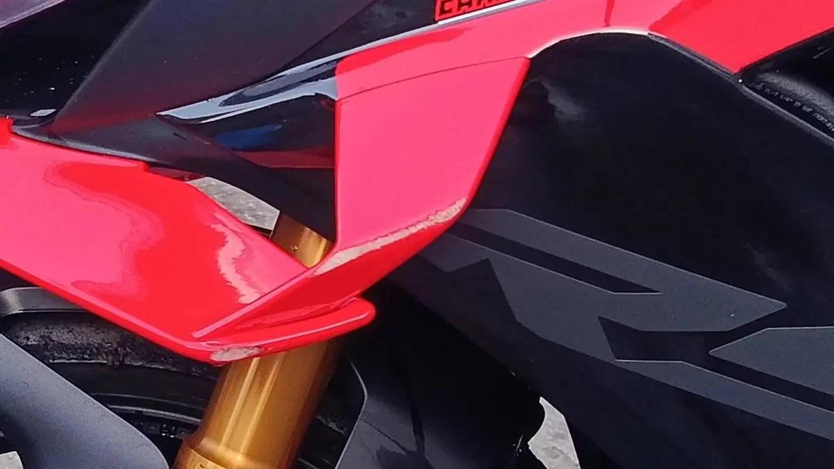 Aprilia RSV4 1100 Factory (2025 - 26)  (4)
