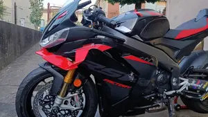 Aprilia RSV4 1100 Factory (2025 - 26)  (5)