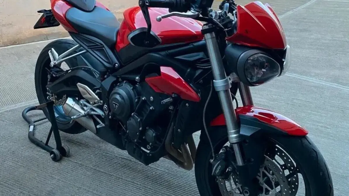 Triumph Street Triple S (2017 - 19)  (4)