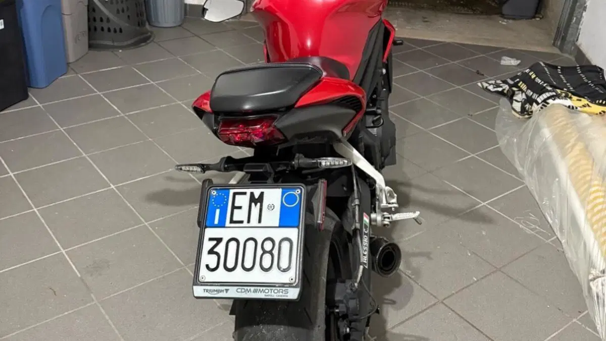 Triumph Street Triple S (2017 - 19)  (5)