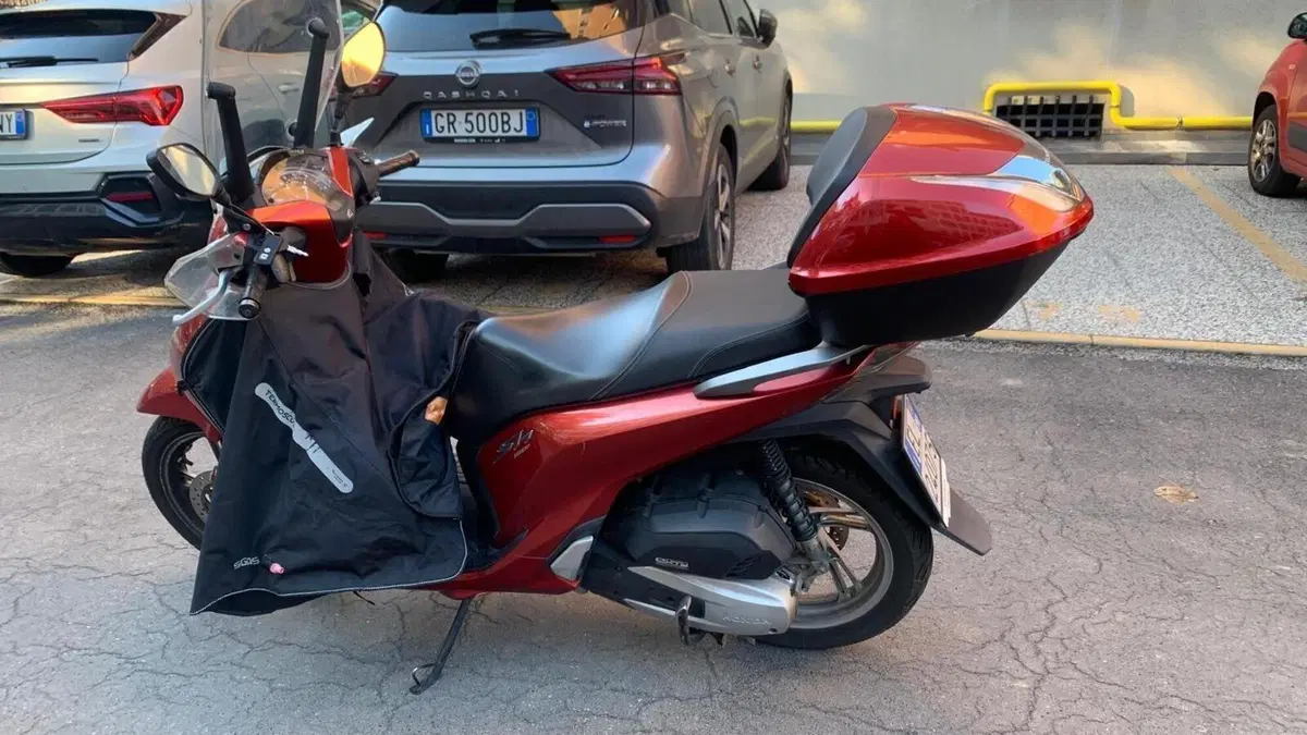 Honda SH 150i (2017 - 19)  (2)