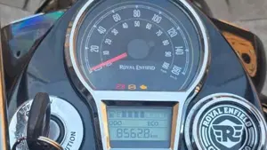 Royal Enfield Classic 350 (2021 - 26)  (5)