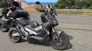 Honda X-ADV 750 (2018 - 20)  (4)