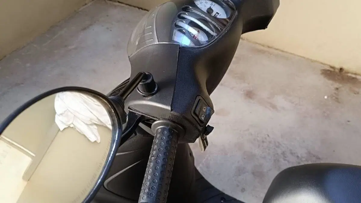 Piaggio Zip 50 4T (2021 - 25)  (13)