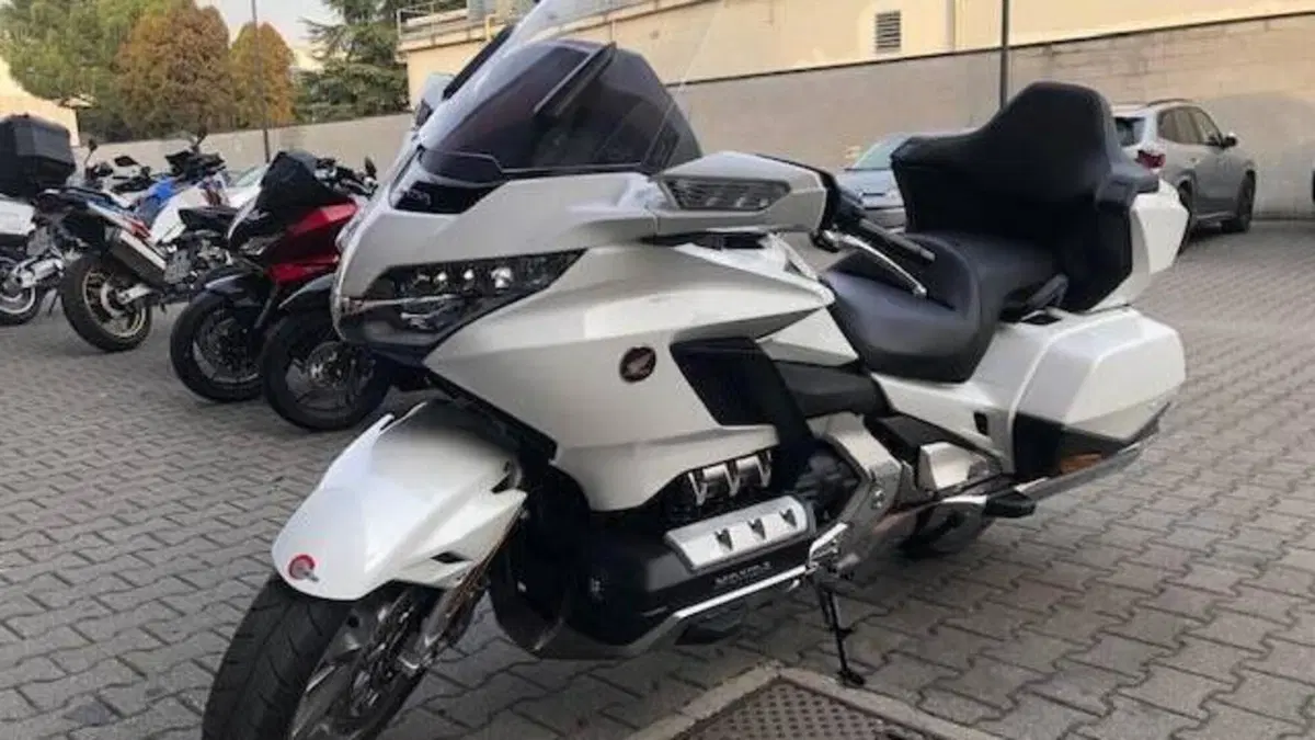Honda GL 1800 Gold Wing (2018 - 20)  (3)