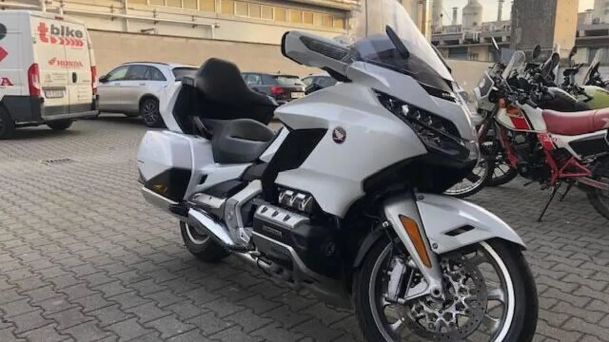 Honda GL 1800 Gold Wing (2018 - 20)  (4)