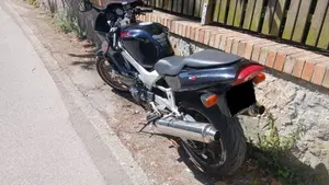 Honda VTR 1000 F Firestorm (2001 - 07)  (5)