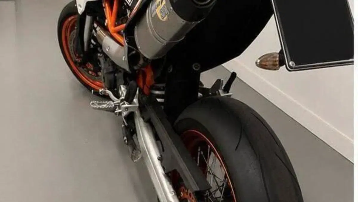 KTM 690 SMC R (2012 -17)  (3)