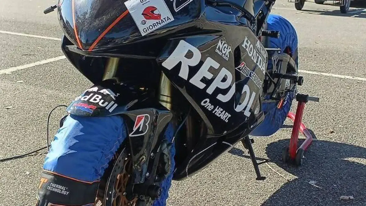 Honda CBR 600 RR (2005 - 06)  (6)