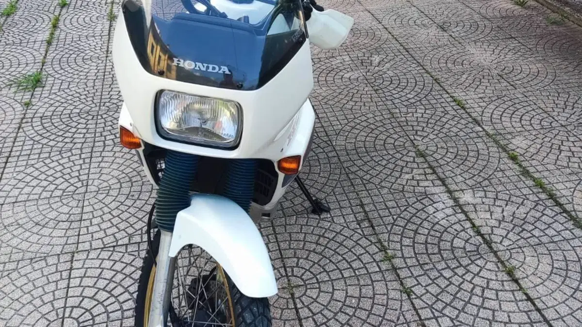 Honda Transalp XL 600V (1987 - 90)  (4)