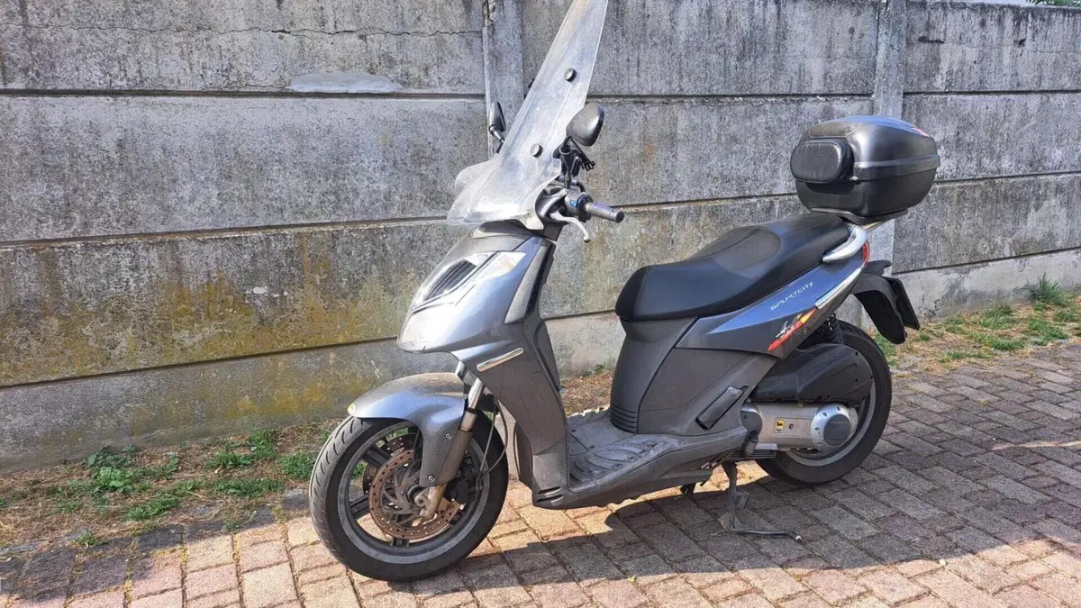 Aprilia Sportcity 250 