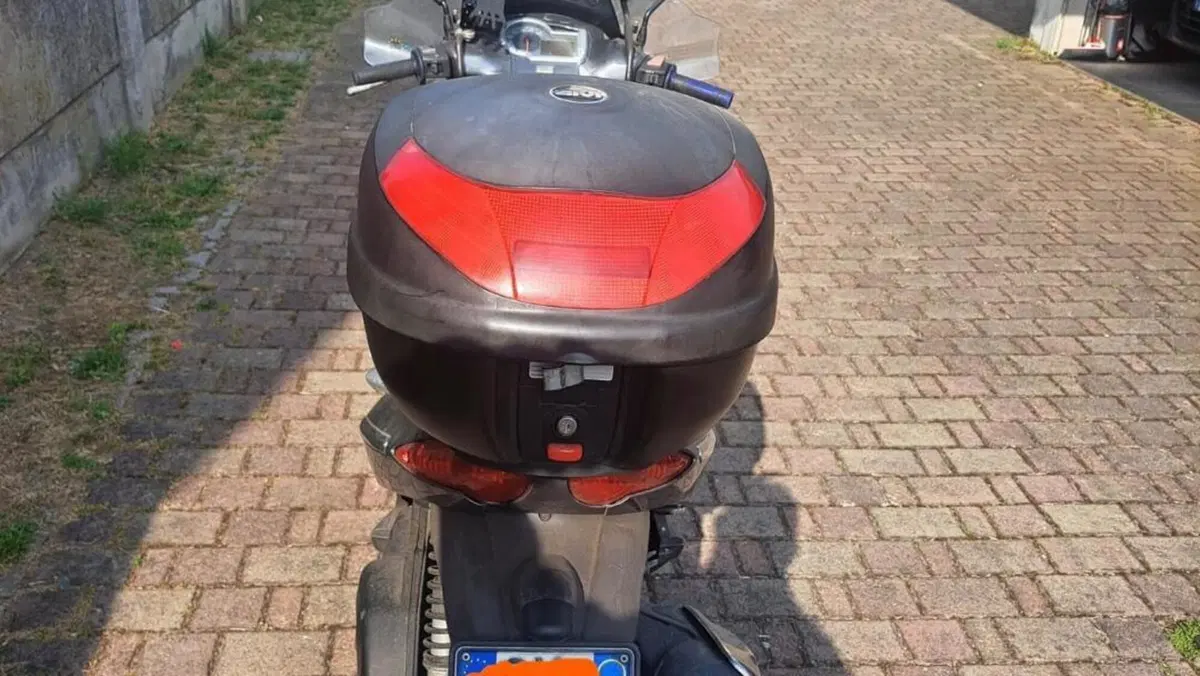 Aprilia Sportcity 250  (4)