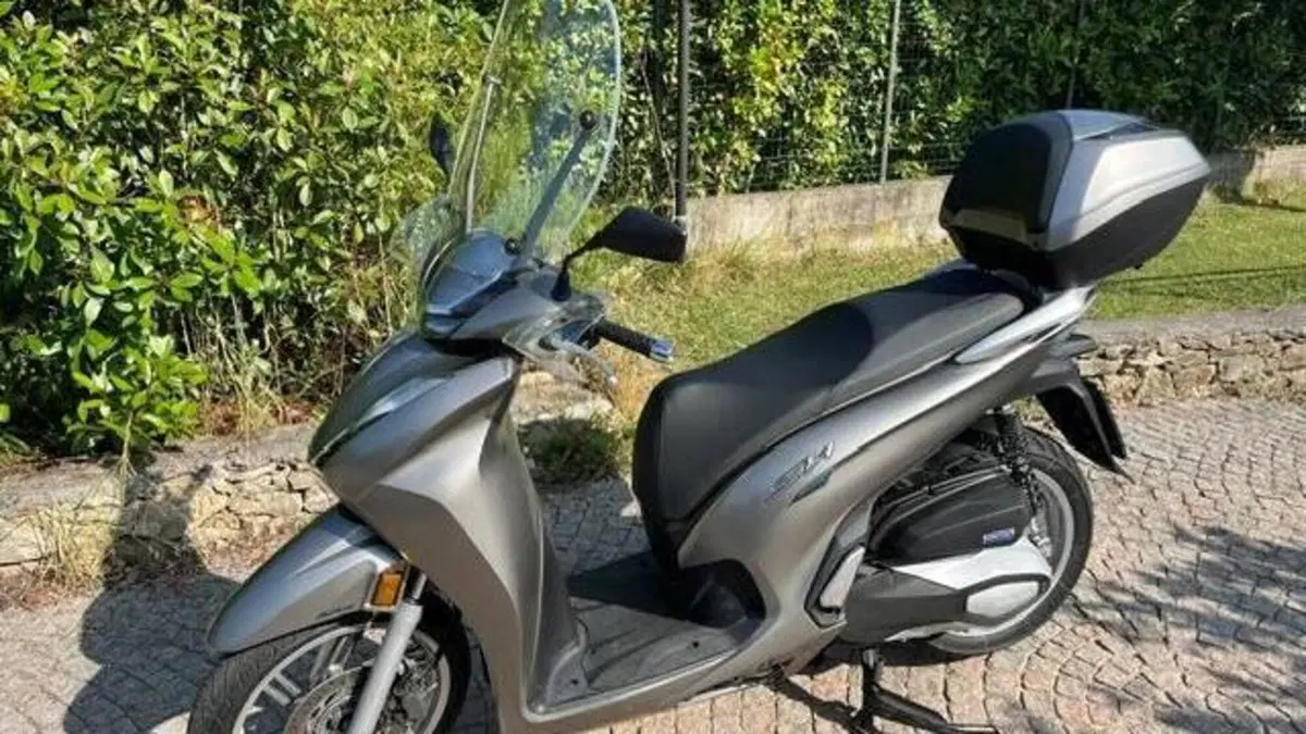 Honda SH 350 (2021 - 24)  (2)