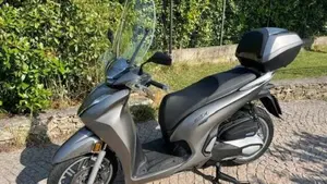 Honda SH 350 (2021 - 24)  (2)