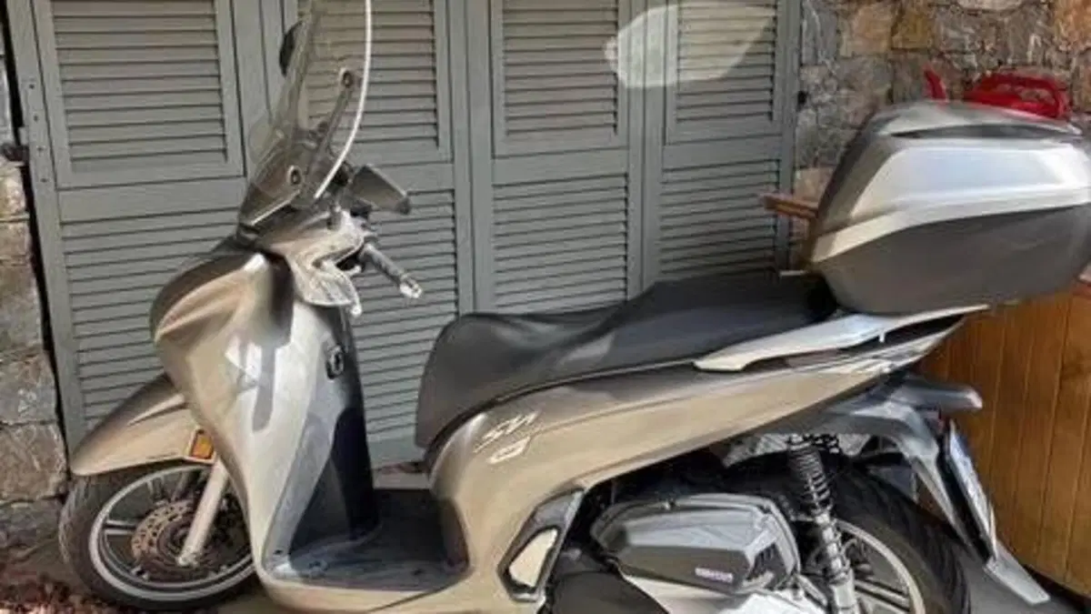 Honda SH 350 (2021 - 24)  (3)