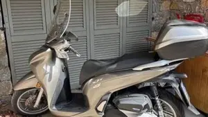 Honda SH 350 (2021 - 24)  (3)