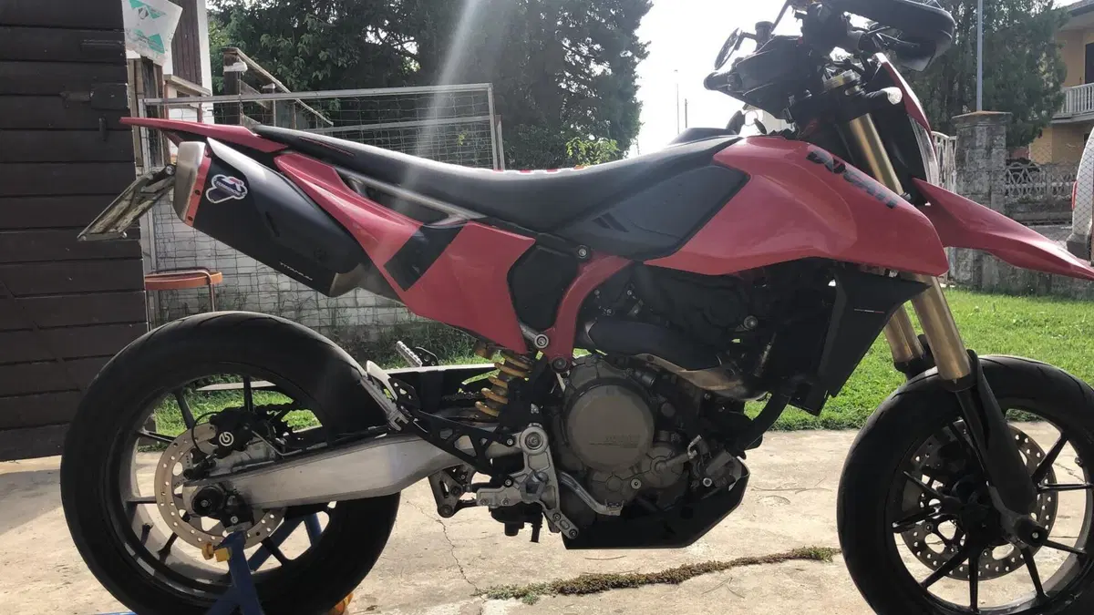 Ducati Hypermotard 698 Mono (2024 - 26)  (2)
