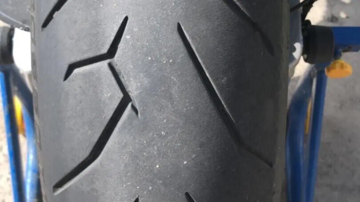 Ducati Hypermotard 698 Mono (2024 - 26)  (7)