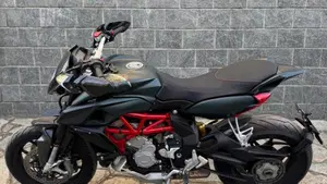 MV Agusta Rivale 800 EAS ABS (2013 -17)  (2)