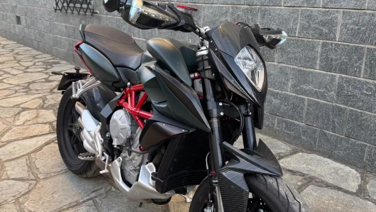 MV Agusta Rivale 800 EAS ABS (2013 -17)  (4)