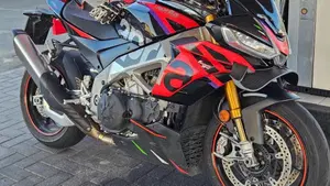 Aprilia Tuono V4 Factory (2021 - 24) 