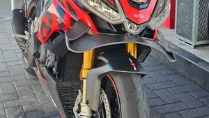 Aprilia Tuono V4 Factory (2021 - 24)  (2)